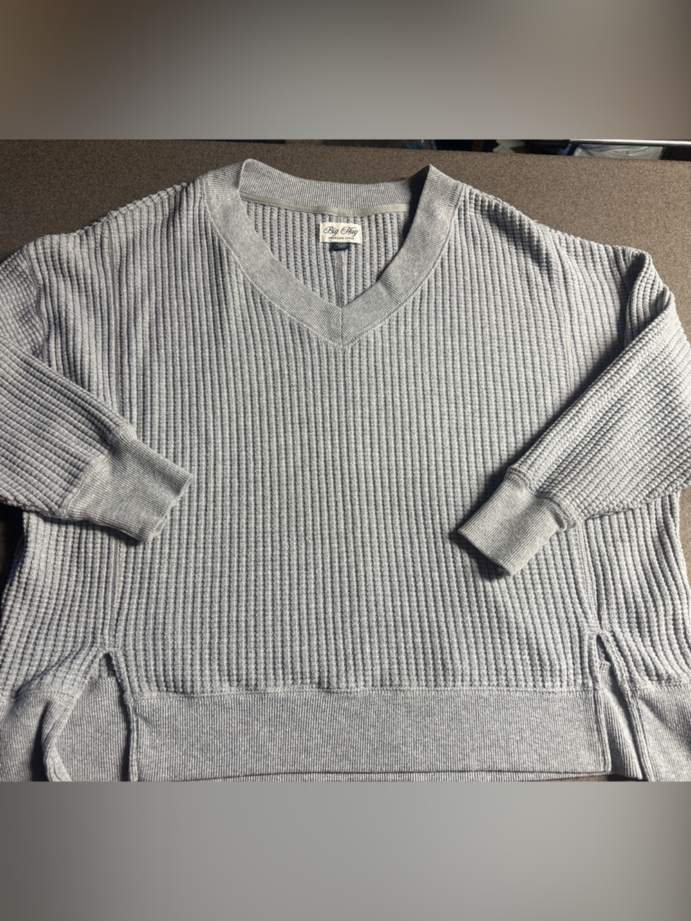American Eagle Outfitters Women's Light Gray V-Neck Waffle Knit Sweater